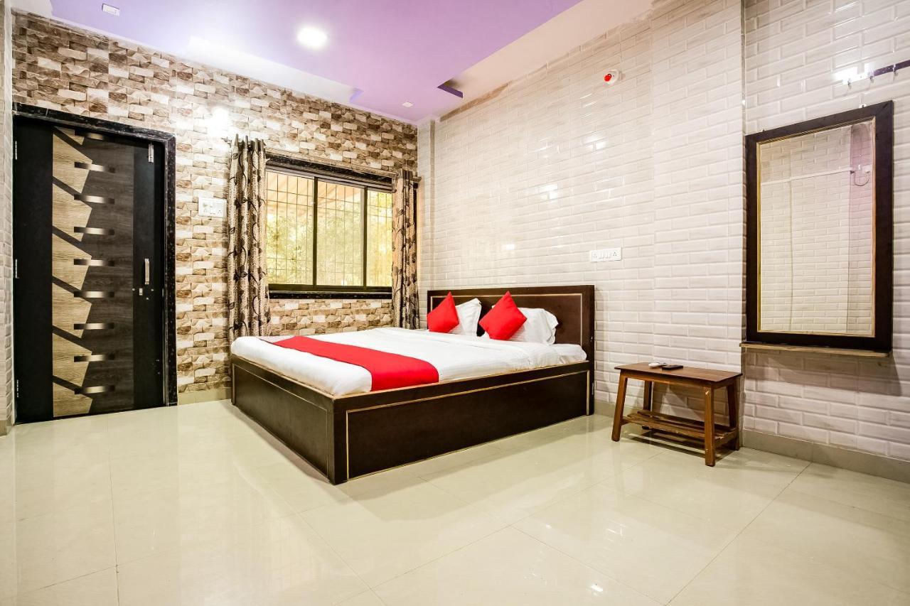 Oyo 63030 Mhatre Farm & Resort Chinchani 외부 사진