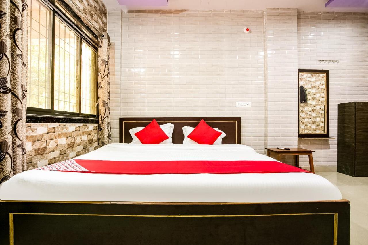 Oyo 63030 Mhatre Farm & Resort Chinchani 외부 사진